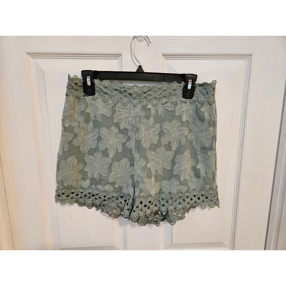 Mi Ami Sage Floral Lace Trim Boho Shorts Large